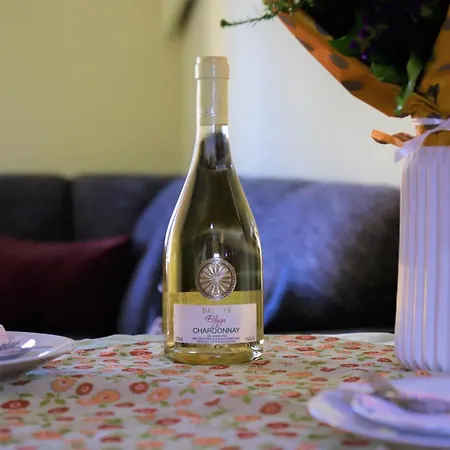 Lovely 3-bed In 스코페