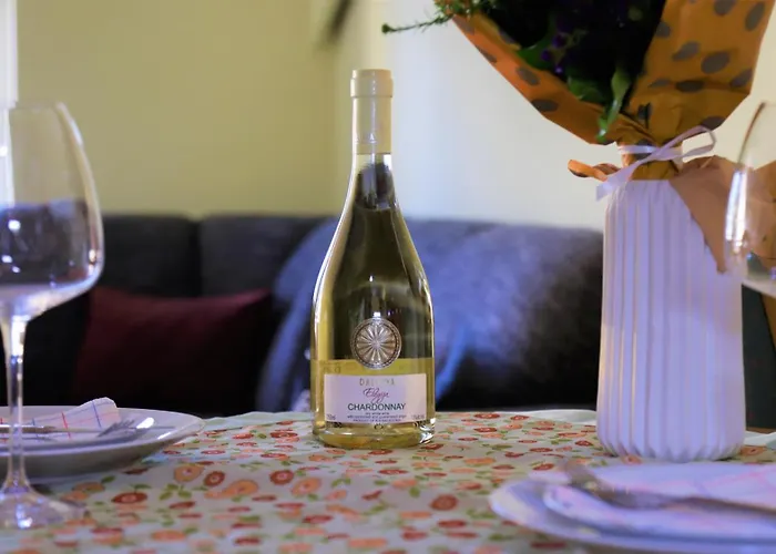 Lovely 3-bed In 스코페