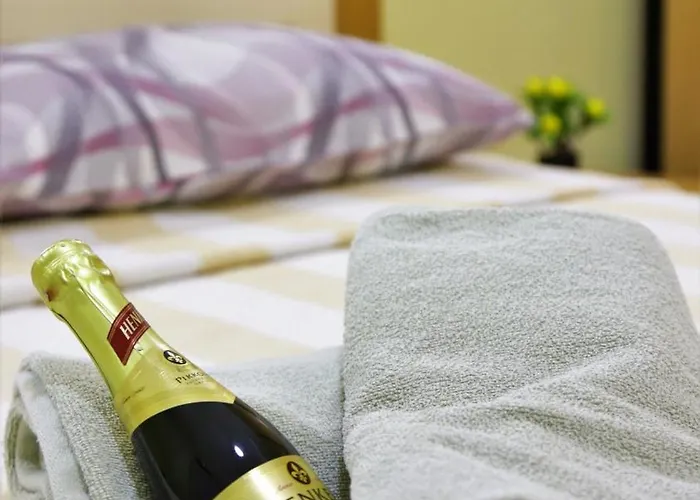 아파트 Lovely 3-bed In 스코페